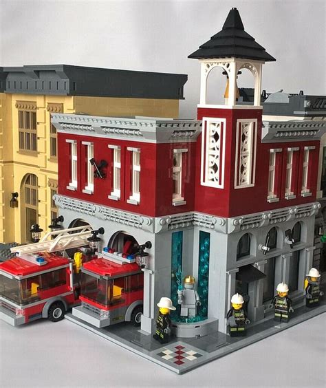 Corner Fire Station - Custom Lego Modular Building with Pumper & Ladder ...