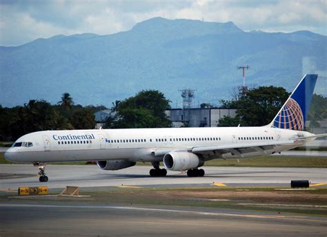 United Airlines Aircraft Fleet ex Continental N75854 Boeing 757 324 cnserial number 32813999 ...