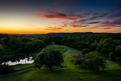 7 Best Mountain Cabin Rentals in West Virginia With Incredible Views