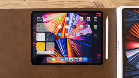 Apple to launch a 12.9" iPad Pro with OLED display - PhoneArena