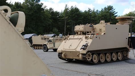 New Army Pilot Program To Test Armored Brigade Mobile Communications ...