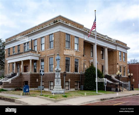 1912 Marion county courthouse in Jefferson, Texas. This courthouse in ...