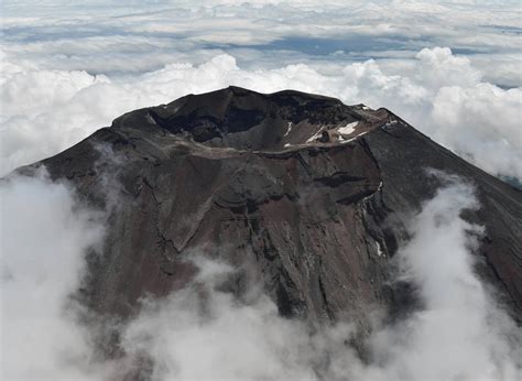 Since 3/11, fears of Fuji eruption have grown | The Japan Times