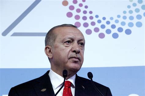 Turkey Sends 5-Year Economic Plan to Erdogan for Approval - Bloomberg