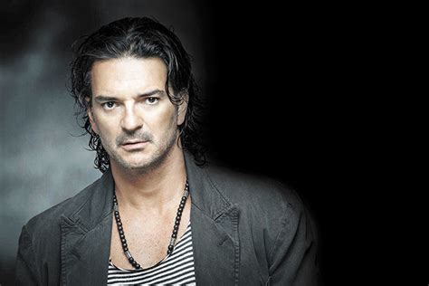 Best Ricardo Arjona Songs of All Time - Top 10 Tracks