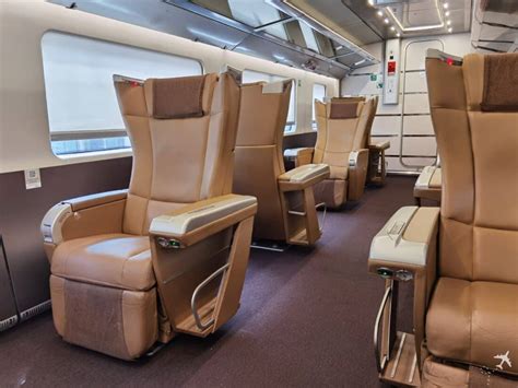 A Real First Class in a Train: Review of Trenitalia’s Executive Class in the Frecciarossa 1000 ...