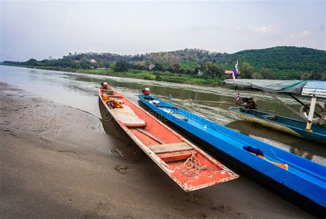 The Cruise on the Mekong River . Editorial Image - Image of longtail, boat: 112187410