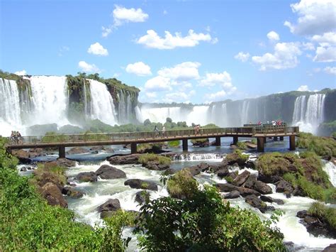 Pesona Air Terjun Iguazu, Air Terjun Terbesar di Brazil - vevnews