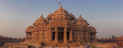 Famous Temples In Delhi | Temples In Delhi | Treebo Blogs