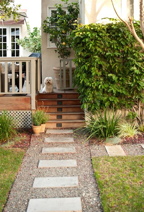 Why Gravel Walkways Are a Must-Have in the Garden | Backyard walkway ...