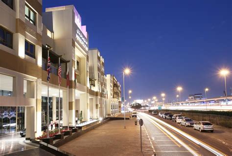 METROPOLITAN HOTEL DUBAI - Dubai Sheikh Zayed Rd. Exit 41 31588