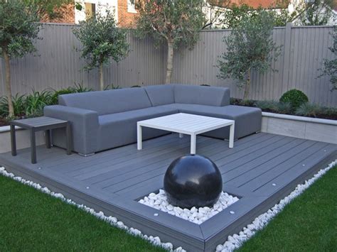 Image result for grey seating composite decking | Aménagement paysager de petits jardins ...