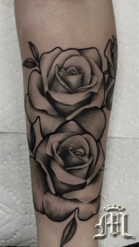 Whip shading, roses 🌹 #miamitattooco #miamibeachtattoo #miamitattoos | White tattoo, Black rose ...