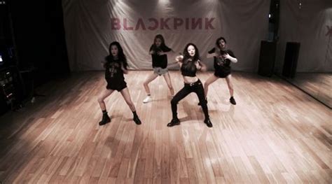 BLACKPINK - BOOMBAYAH dance practice | K-Pop Amino