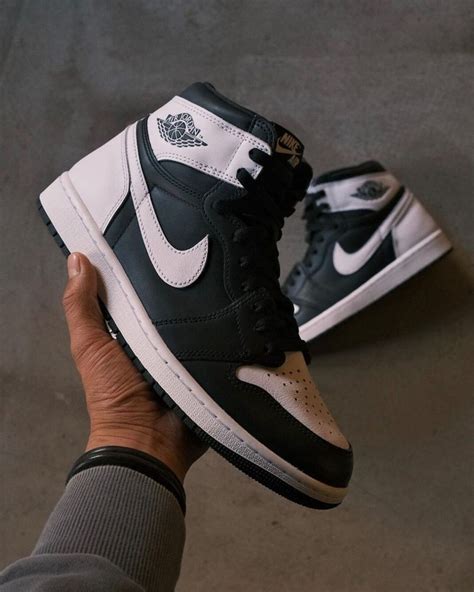 Air Jordan 1 Black White DZ5485-010 | SBD