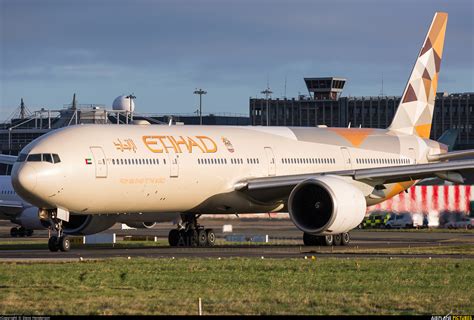 A6-ETE - Etihad Airways Boeing 777-300ER at Dublin | Photo ID 1168230 ...