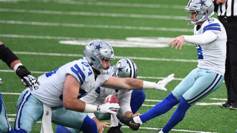 Dallas Cowboys' Greg Zuerlein is having himself some struggles Thursday ...