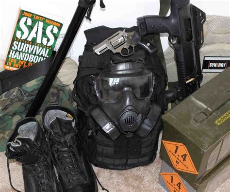 Zombie Apocalypse Survival Kit (With images) | Apocalypse survival kit, Zombie survival kit, Bags