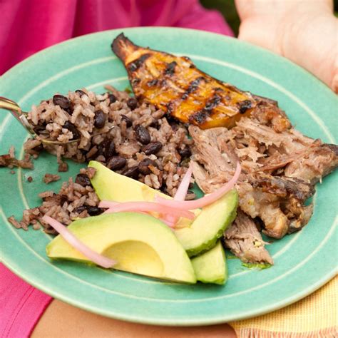 What to eat in Cuba? Best Cuban dishes list - Food you should try