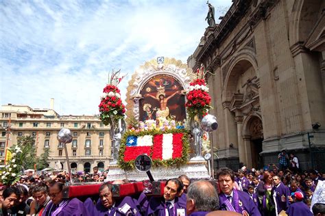 Señor de los Milagros or Señor de Pachacamilla: cult and tradition in Lima