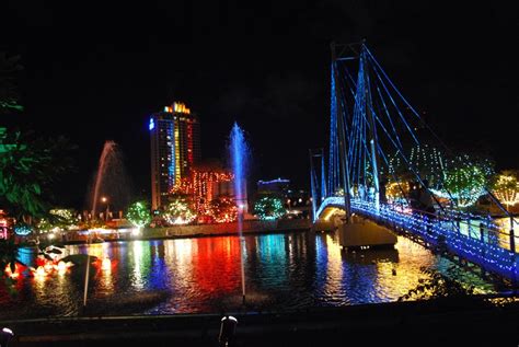 Colombo by night | Photo