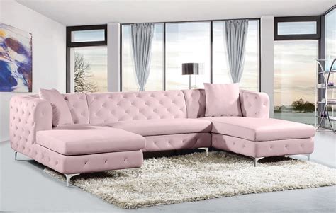 Gail Pink Velvet Sectional Meridian Furniture | Furniture Cart