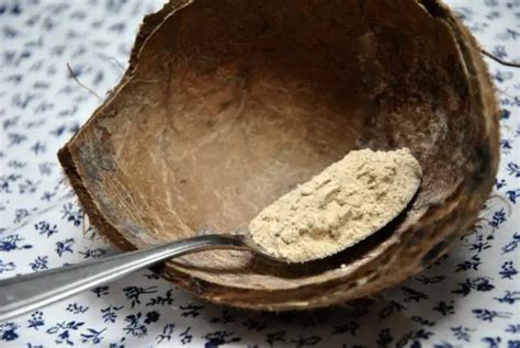 Maca Powder Benefits: Mood and Energy Booster, Hormone Health - Uncommonly Well