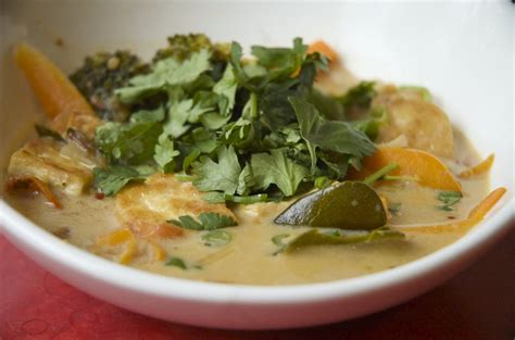 The Everyday Vegetarian: Thai Week: Tom Yam Soup