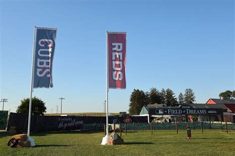 2022 MLB Field of Dreams Game: Which Throwback Uniforms Are the Cubs ...