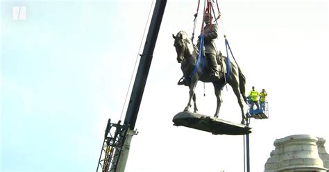 Robert E. Lee Statue Finally Removed | HuffPost Videos