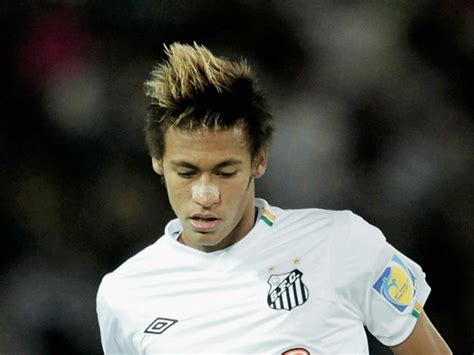 Throwback: When a teenage Neymar scored five in Santos' 8-1