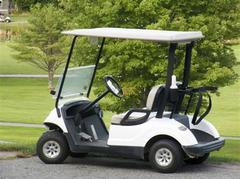 How to buy the Best Gas Golf Carts: Buying guide of 2024 - Golf Review ...