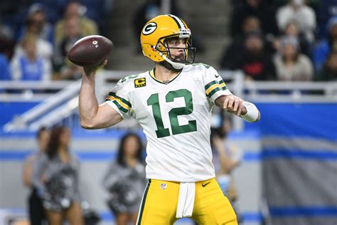 Five Reasons Aaron Rodgers Is Still an Elite Quarterback