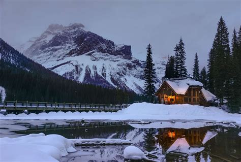 "Emerald Lake Lodge" : r/MostBeautiful