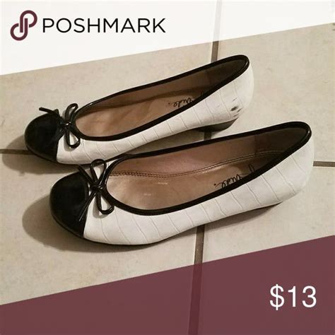 Black and white flats | Black and white flats, Fashion essentials, Flats