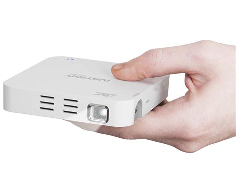 Portable Rechargeable HDMI Projector by Ivation Review » The Gadget Flow