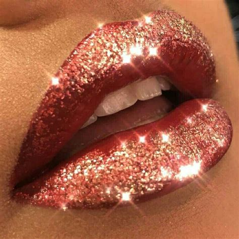 Batom com glitter @macglitter | Beautiful lips, Peach lips, Lip art