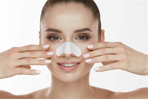 What to do with a blackhead on the nose - Glamour Insight