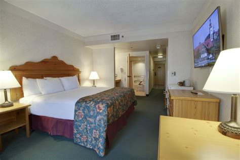 Family Hotel - Frankenmuth, MI | Bavarian Inn Lodge