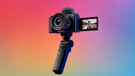 Sony ZV-E1 full-frame vlog camera goes all-out for the…