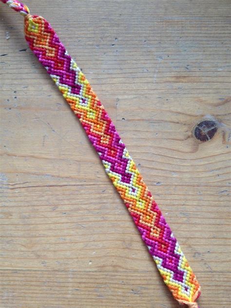 8 Best Chevron Friendship Bracelet Patterns