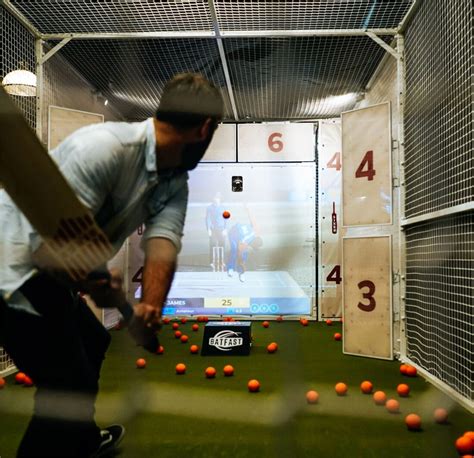 Sixes Social Cricket London - Cricket Simulator London