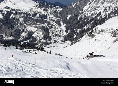 Flaine Ski Resort Grand Massif Stock Photo - Alamy