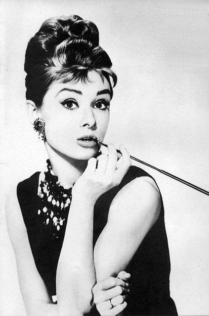 Old Hollywood classic beauty Audrey Hepburn Vieux Hollywood Glamour ...