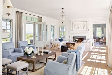 Victoria Hagen’s Classic Nantucket Home | Architectural Digest in 2020 | Beach house interior ...