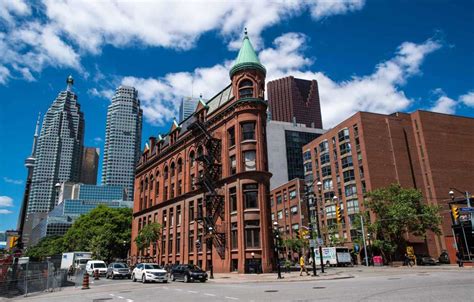 A Tour of Toronto Architecture - Travel Past 50