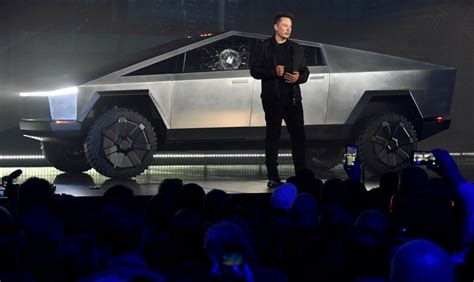 Elon Musk: Tesla Cybertruck wird teurer als versprochen - IT-Business ...