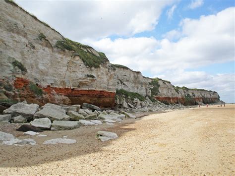 Hunstanton Cliffs | Old Hunstanton Beach. The stratified Car… | Flickr