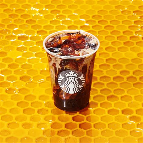 Starbucks introduces new beverages and food to usher in 2021