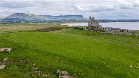 Classiebawn Castle, Mullaghmore, County Sligo, Ireland | Windows Spotlight Images